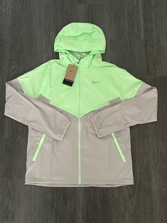 Nike Windrunner Jacket - Vapour Green