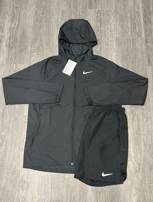 Nike Essential’s Windrunner & Nike Challenger Shorts Set